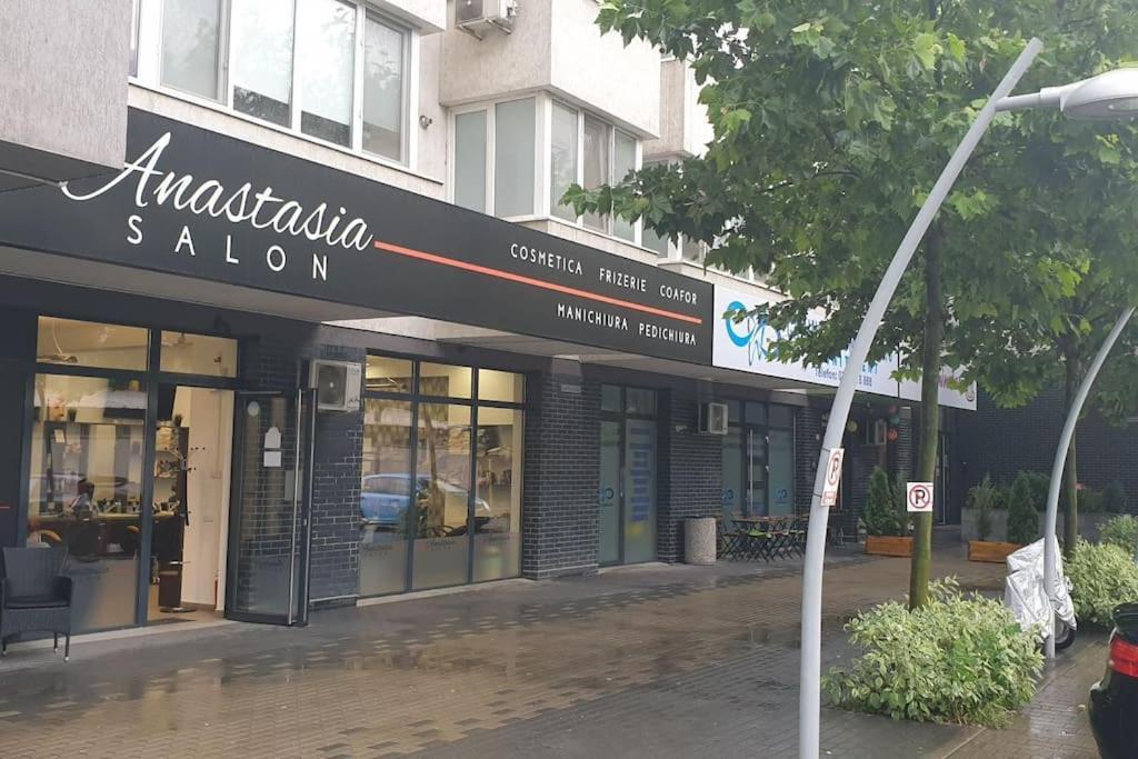 Studio Modern. Bucarest Extérieur photo