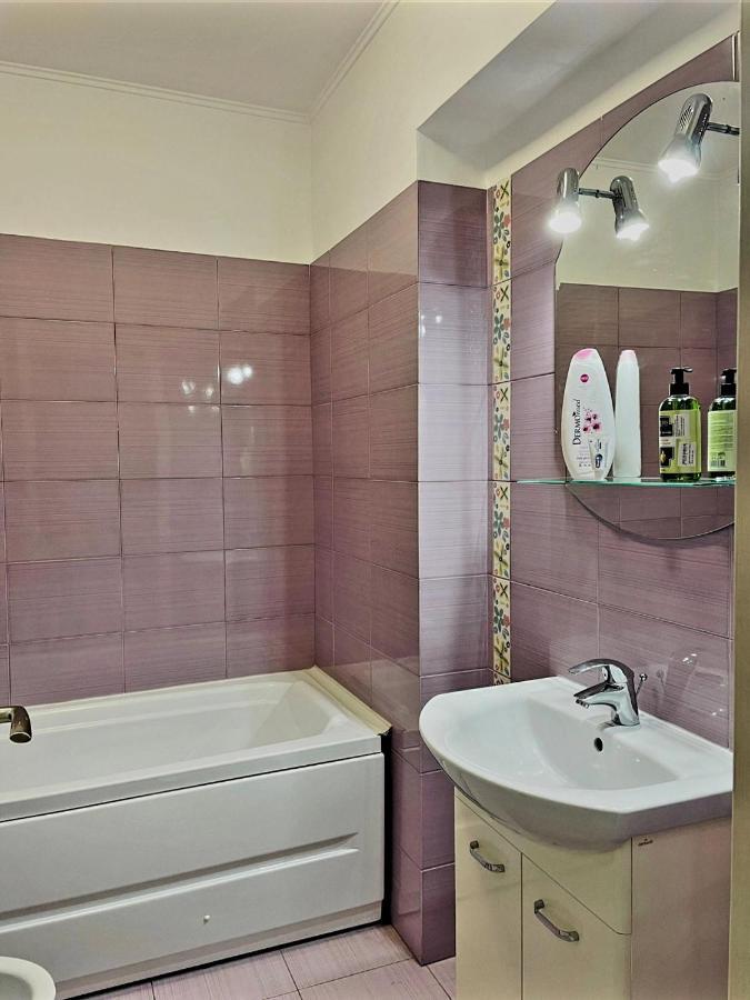 Studio Modern. Bucarest Extérieur photo